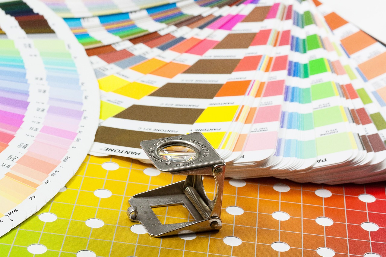 色は大切なデザイン要素 配色ってどう選ぶ 初心者にもわかるデザインと印刷